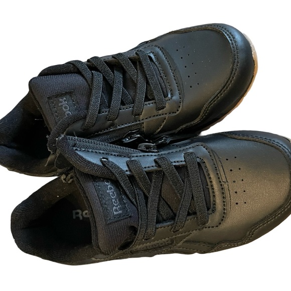 Bundle of 3 boys shoes 11 kids - Picture 4 of 10